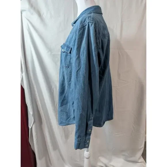 Levis Denim Shirt Women Size XL Blue Sawtooth Pearl Snaps Western Red Tab Rodeo - Picture 5 of 15